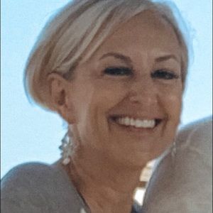 Meet your Posher, Cara